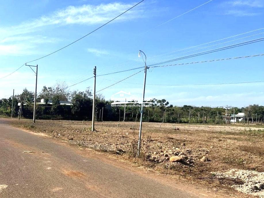 Bán đất Bình Phước 2 mặt tiền 1.200m2 giá 230 triêu ngay thị xã