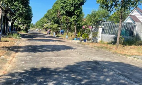 Bán đất ở Bình Phước 2.500m2 có 200m2 thổ cư giá kẹt sổ riêng sát
