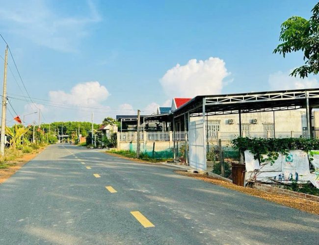 Đất Bình Phước bán 3.500m2, sổ riêng, thổ cư, sát chợ